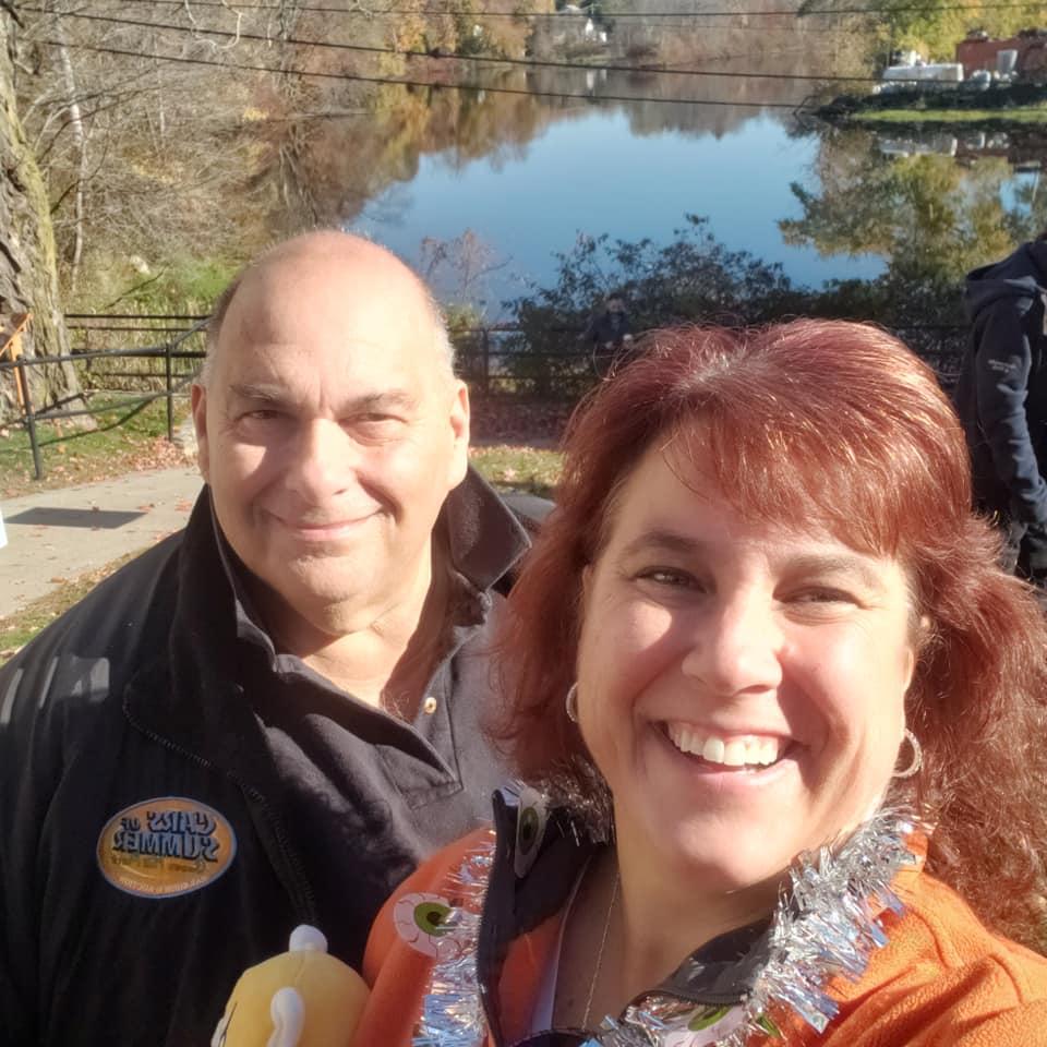 Look honey, a nice pond...let's take a picture! ha ha