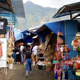 Recorrido por el Mercado Artesanal