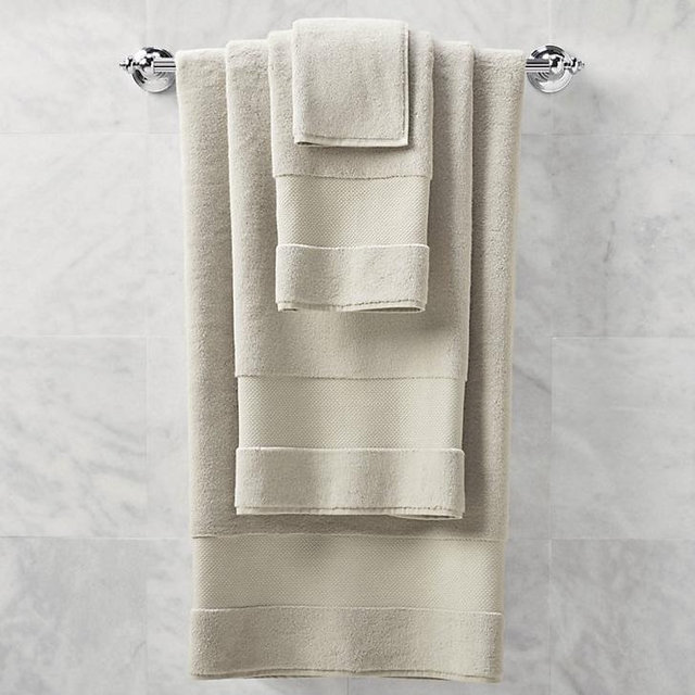 Frontgate | Resort Collection Bath Towel in Chiffon