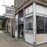 Doe's Eat Place