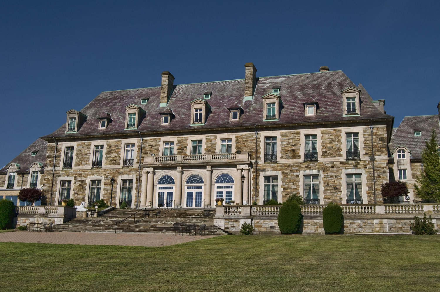 The Wedding Website of Carly Alexis Earle and Michael Joseph Dragone