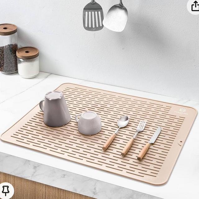 Dish drying mat