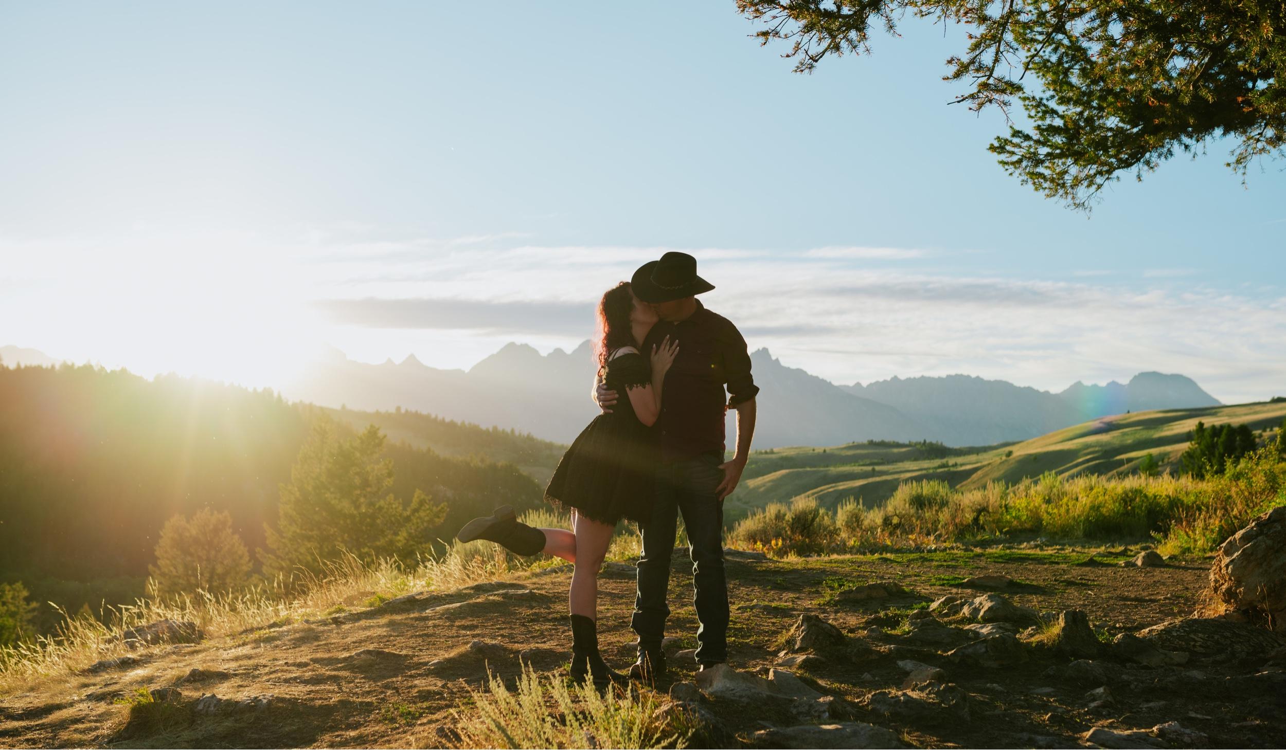 701111d0-f08b-4b10-bb44-2d1015b16211