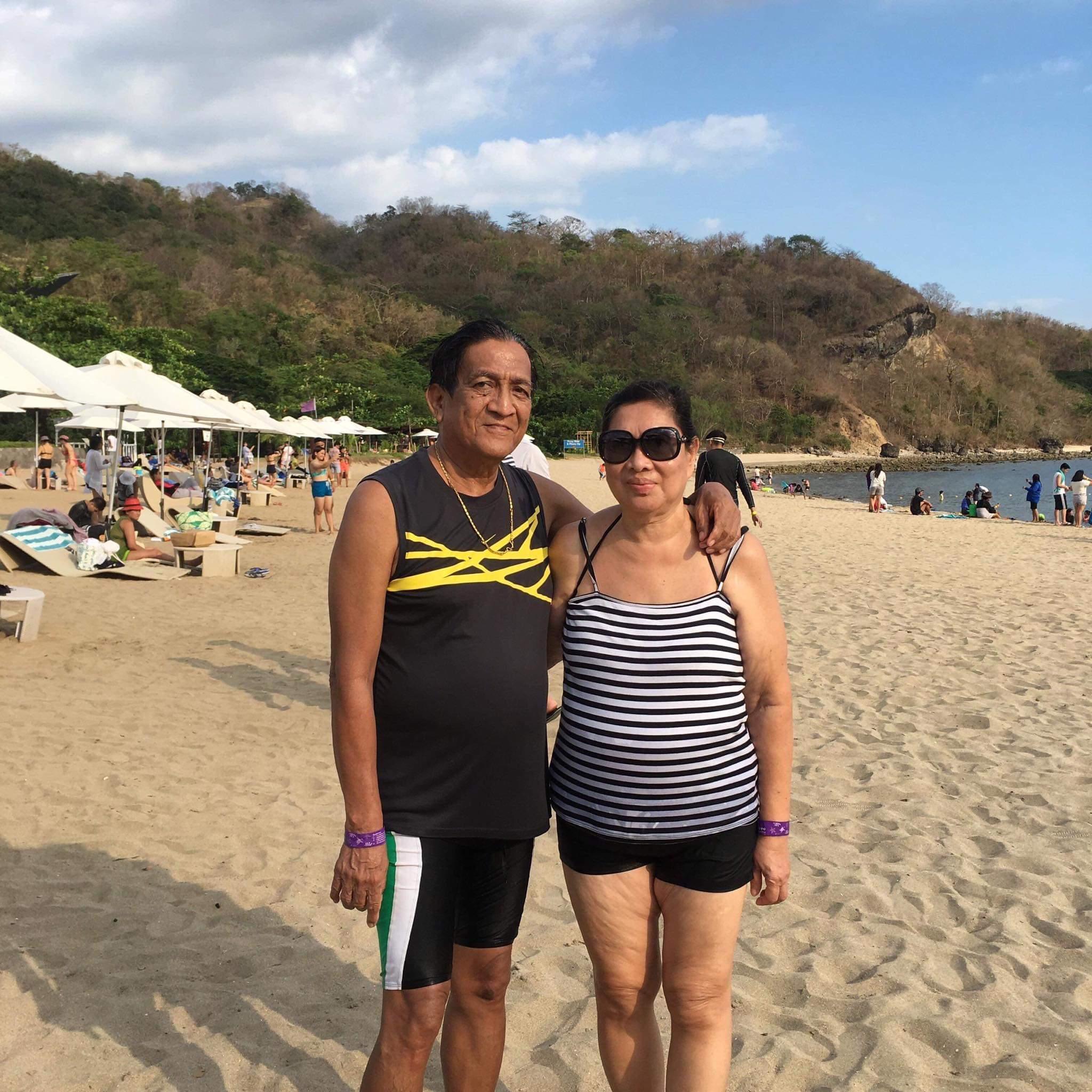 Getting our tans at Pico De Loro on this hot, sunny day 🌞