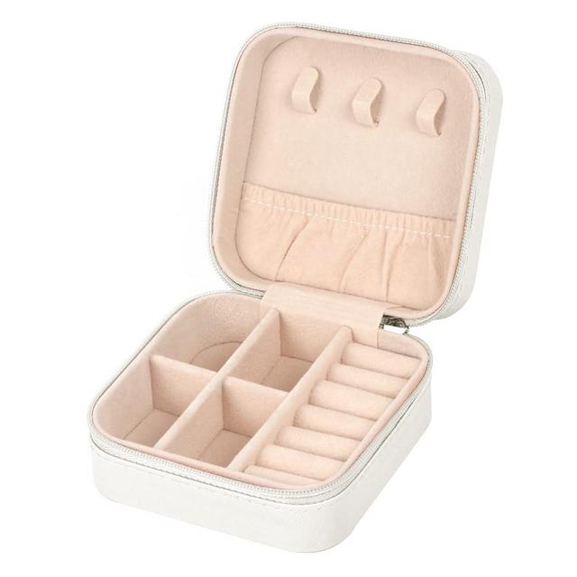 MFXIP Travel Jewelry Case Small Jewelry Box Jewelry Organizer Storage Case Portable PU Leather Mini Jewelry Travel Case for Girls Womens Earring, Necklace, Rings,Bracelets (S 1, White)