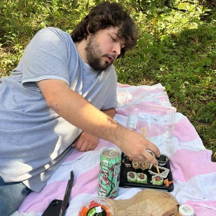 This is the picnic max planned for Abby when he proposed in Costa Rica - Nov 24th 2025