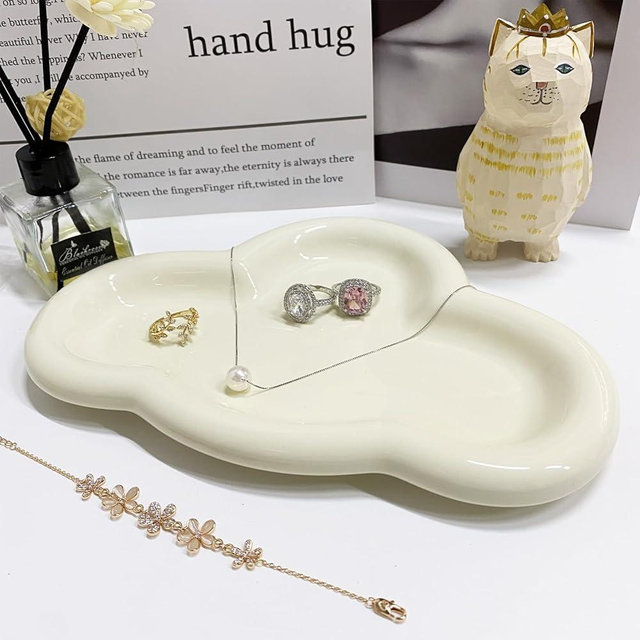Ceramic Jewelry Tray Dish for Ring Key Trinket, Cute Cloud Shape Decorative Jewelry Plate Holder Room Decor Aesthetic Gift, Decorative Dish for Jewelry, Birthday Mother's Day Christmas Gift for Women