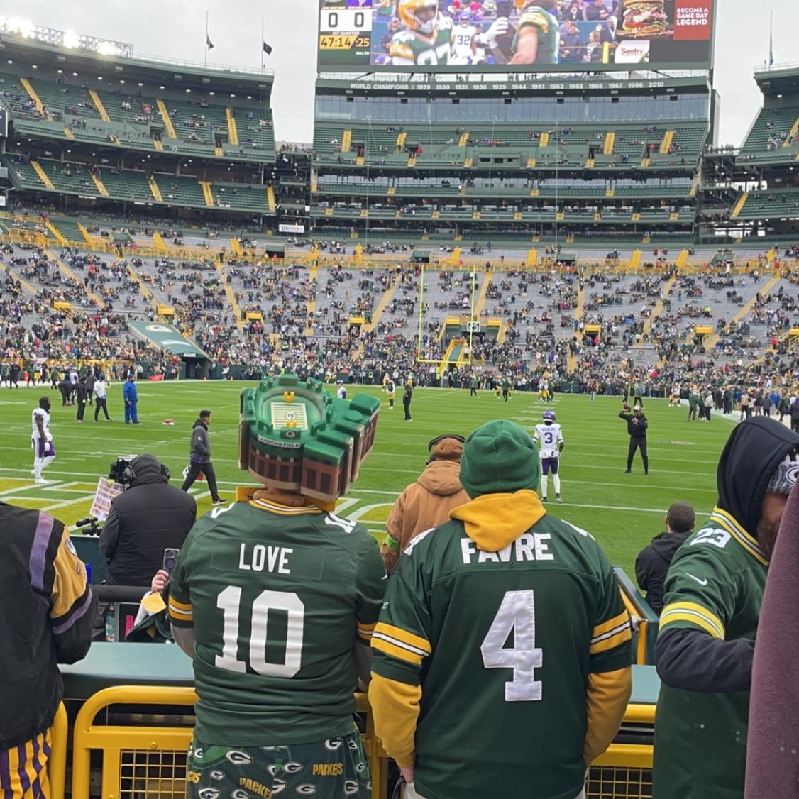 We love watching Packer games together 💚