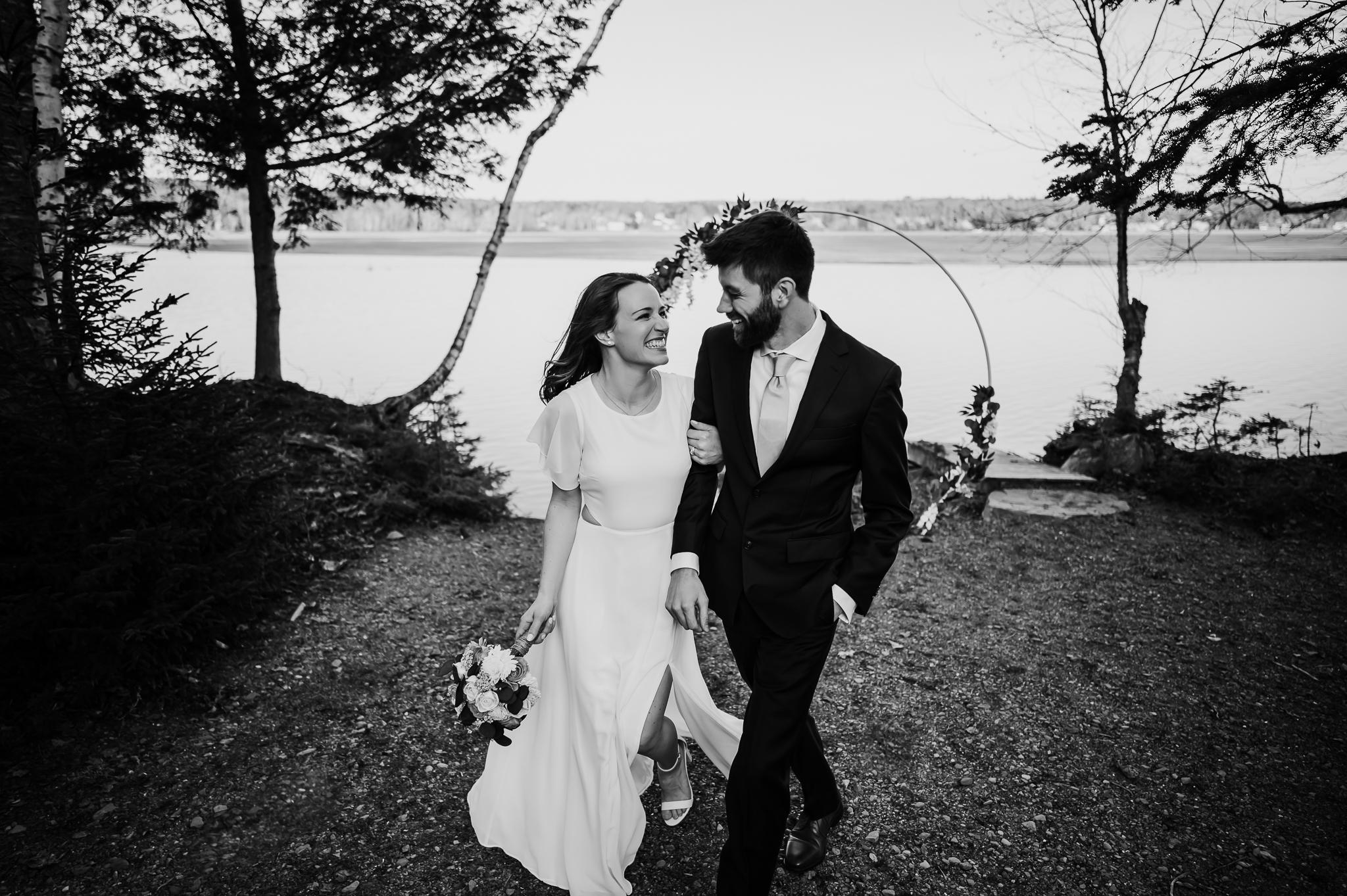 The Wedding Website of Meredith Hooke and Sterling Hooke