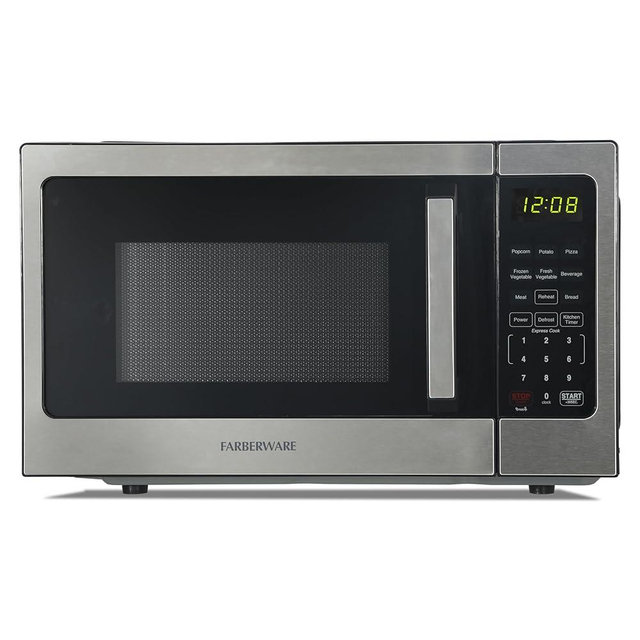 Farberware 0.9 Cu. Ft. Countertop Microwave Oven – 900W Power, Auto Cook Settings, Defrost, and Safety Lock – White