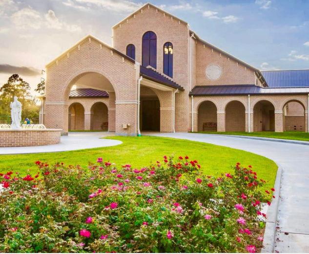 The Wedding Website of Alyssa Reyes and Hunter Robertson