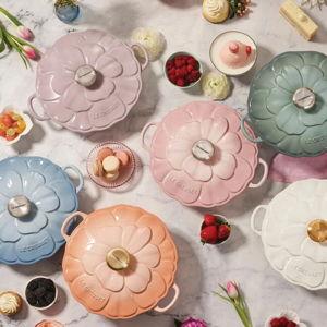 Le Creuset Signature Petal Braiser