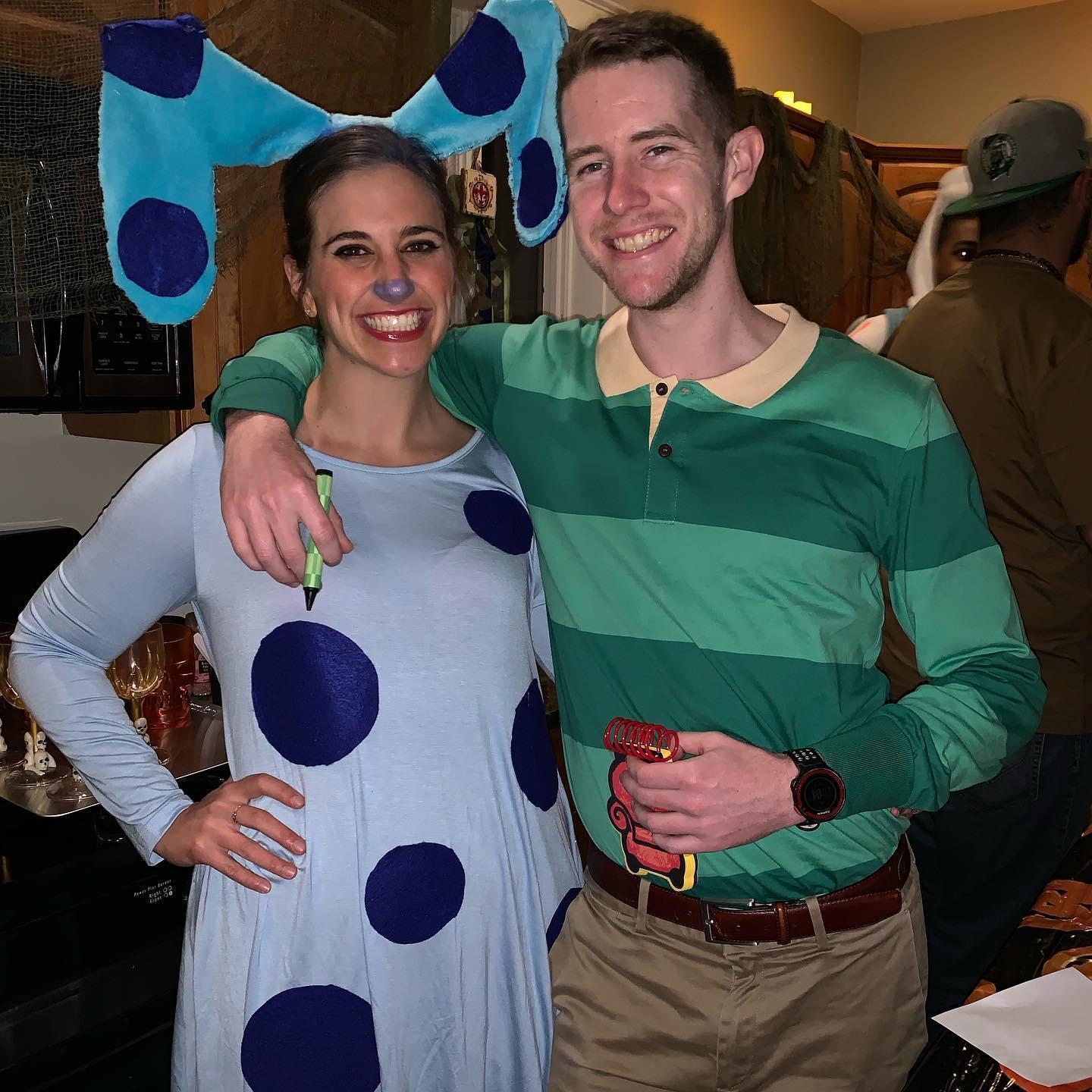 Halloween 2019 - Blue's Clues! A successful Halloween costume.