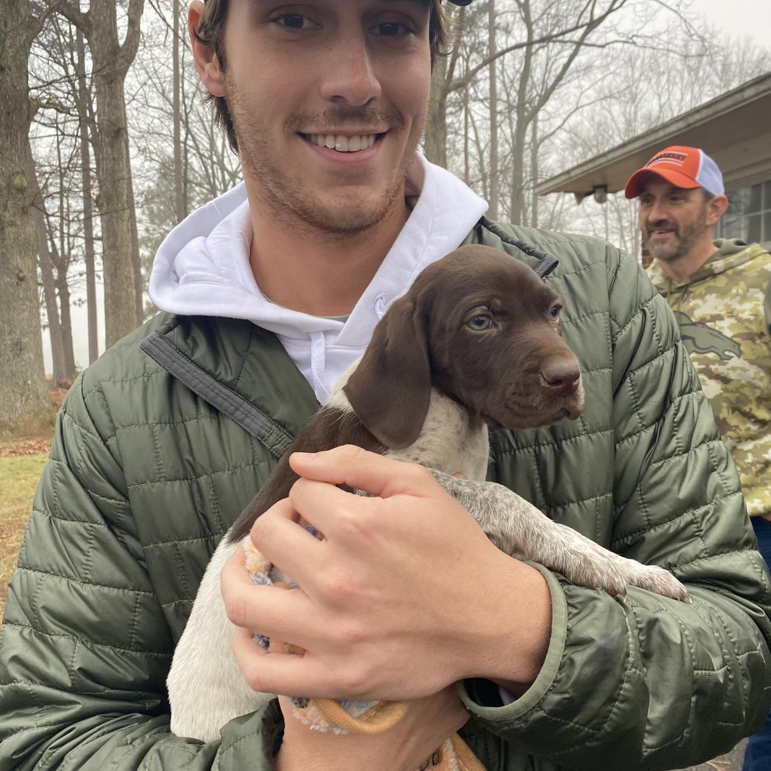 Bennett joined the fam! (Named after UVA coach Tony Bennett) & we haven’t had a single boring day since 🐶🥰