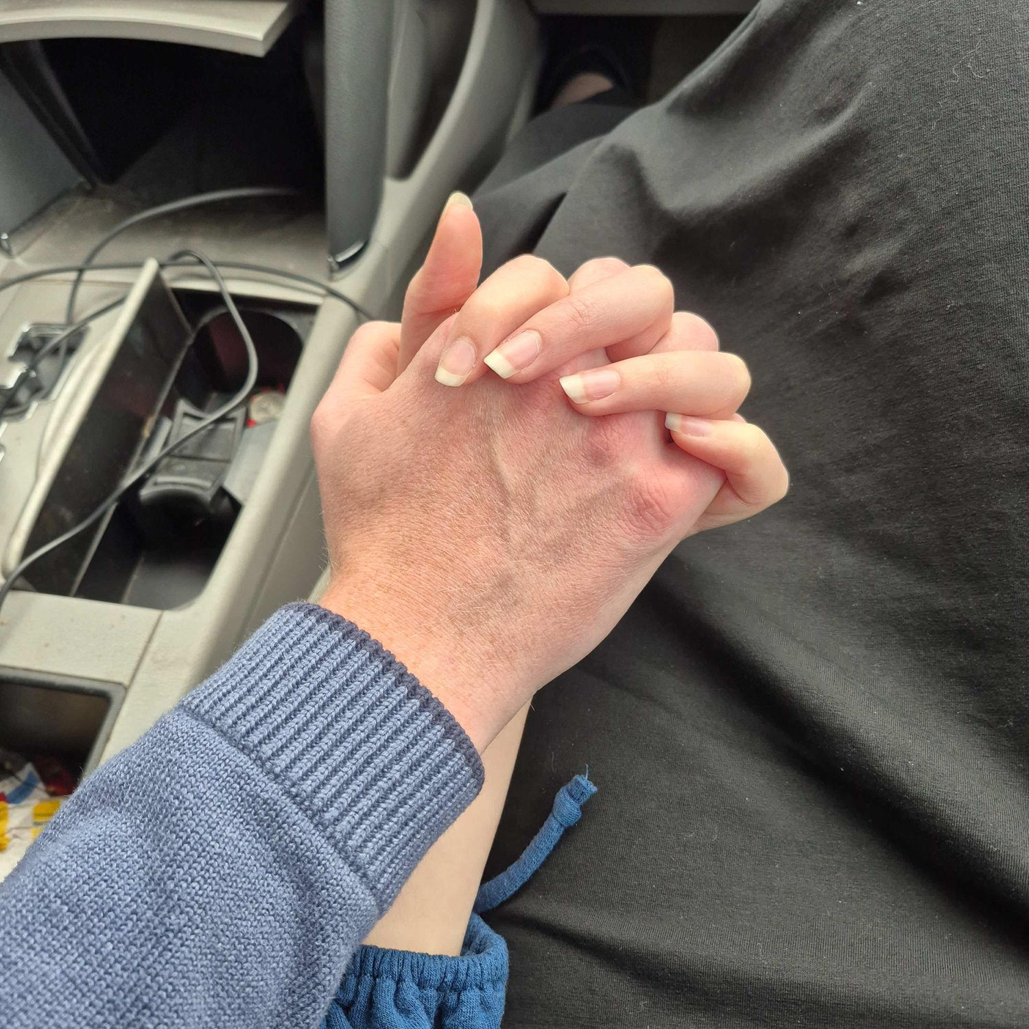 Oh my goodness they held hands