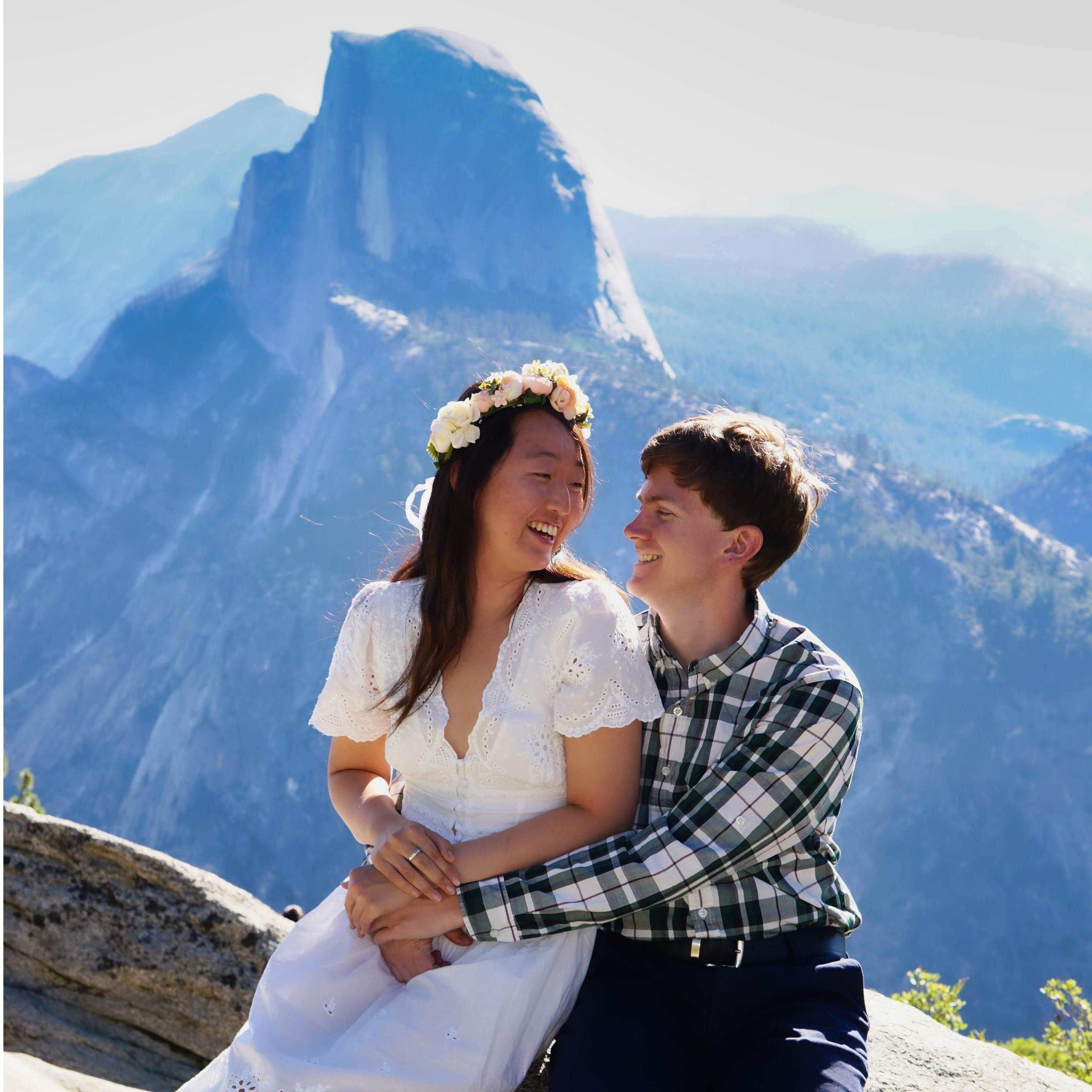 Engagement pictures in Yosemite