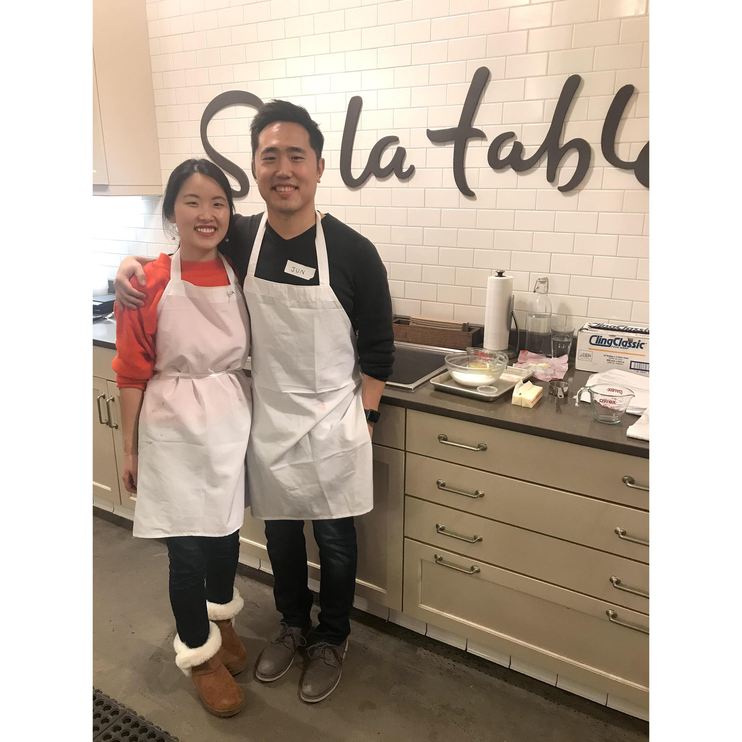 On our first Valentine's Day, Jun reserved a macaroon making class! How 'sweet' of him!