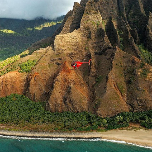Hawaiian Honeymoon Helicopter Tour!