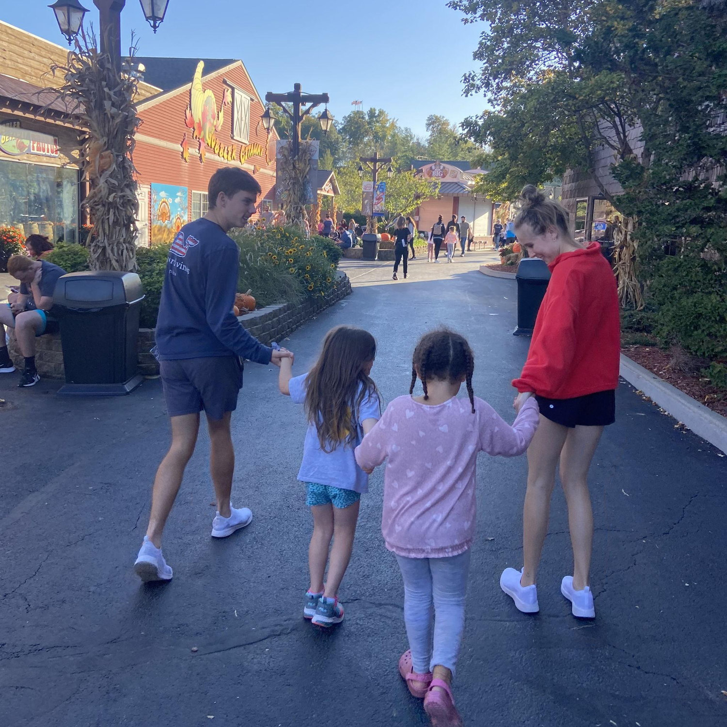 Fall 2021: Holiday World with Alex’s nieces, Marley & Josie!