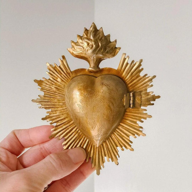 Vintage Sacred Heart Medallion