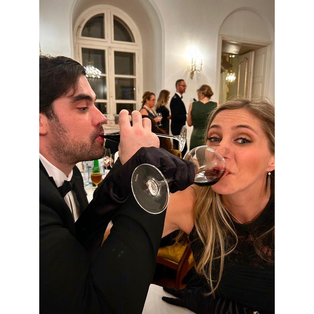 Cheers! xoxo