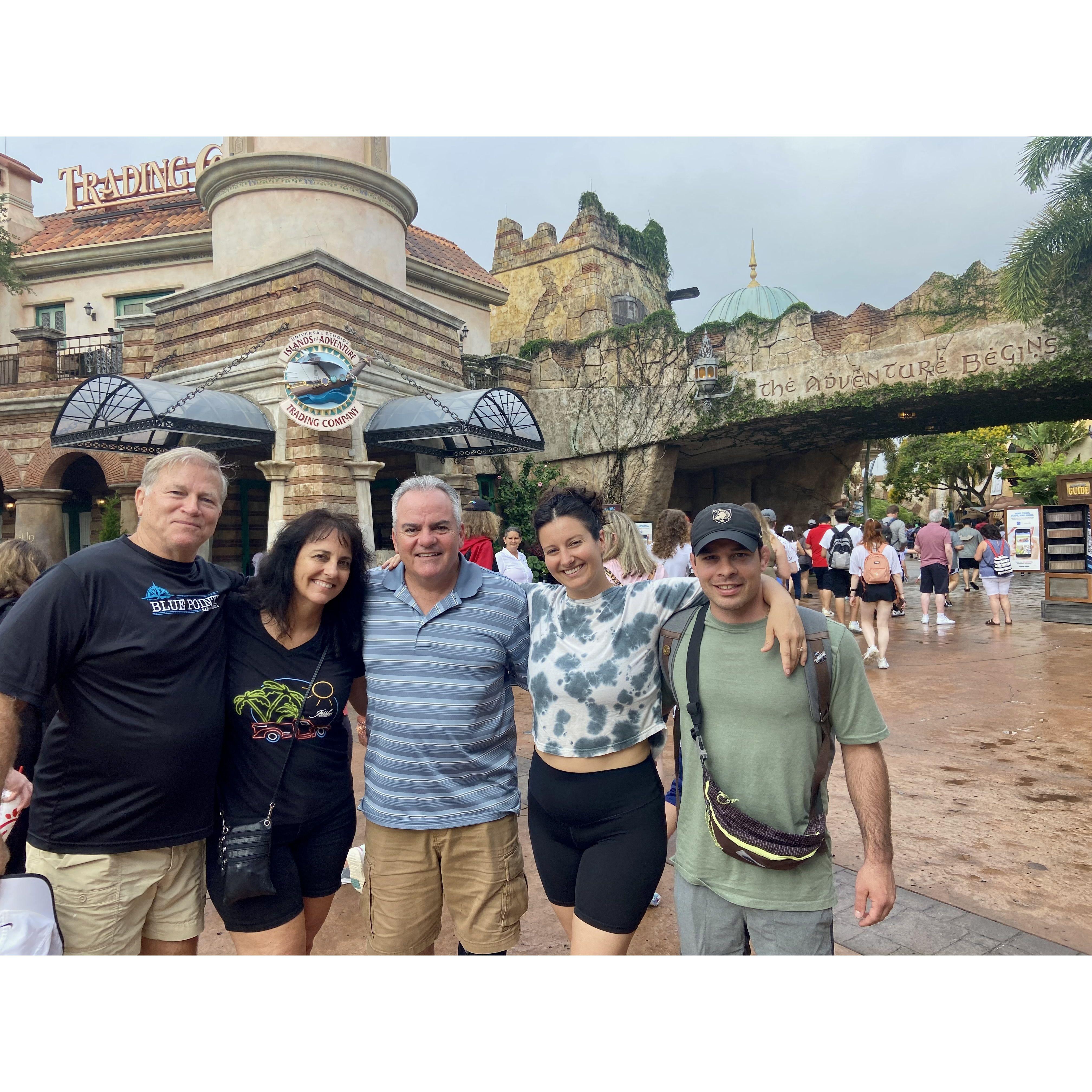 With the help of Kat's Godfather, Uncle Roger, they spent the day in Islands of Adventure and Universal! It was Joe's first time at Kat's favorite theme park!