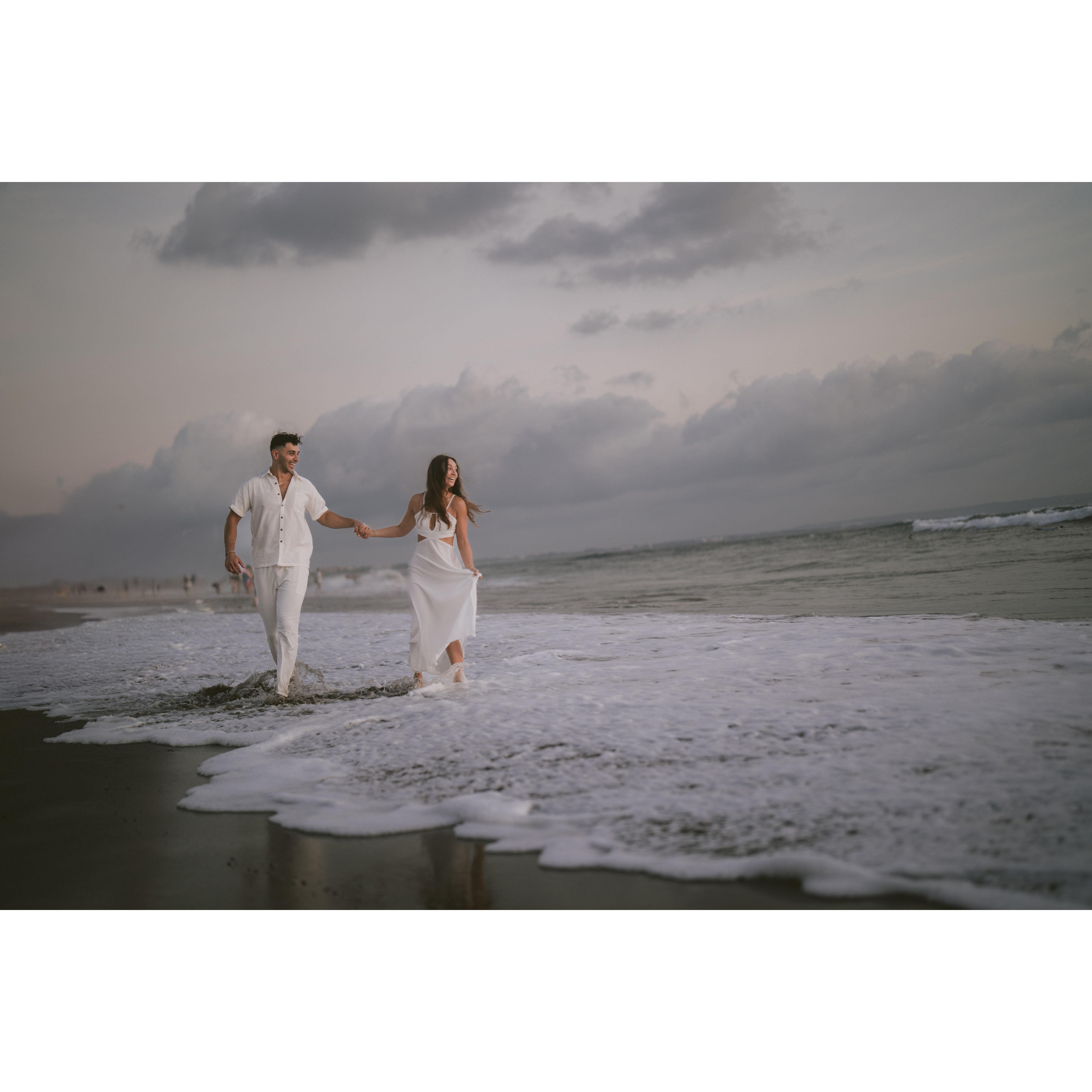 Soufieh is scared of the ocean but Amir will protect her