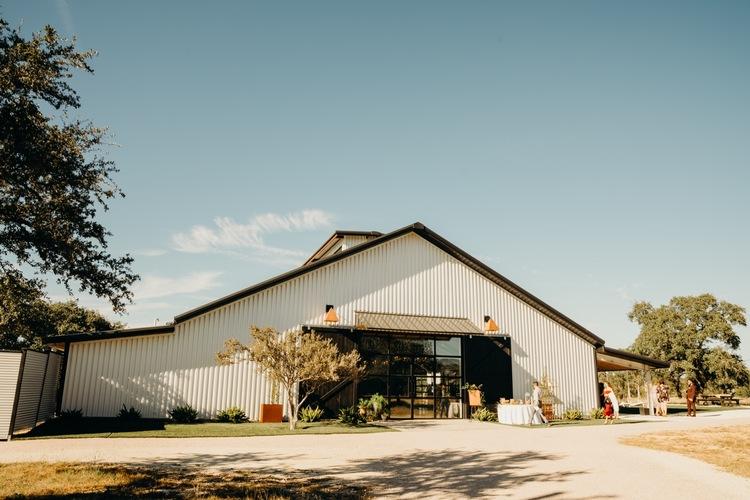 The Wedding Website of Lauren Knipp and James Taylor