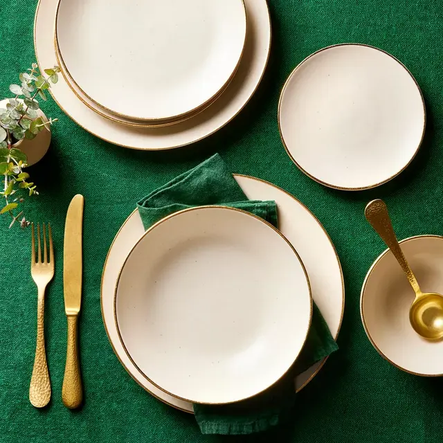 Augusta Gold Rim Dinnerware 32 Piece Set