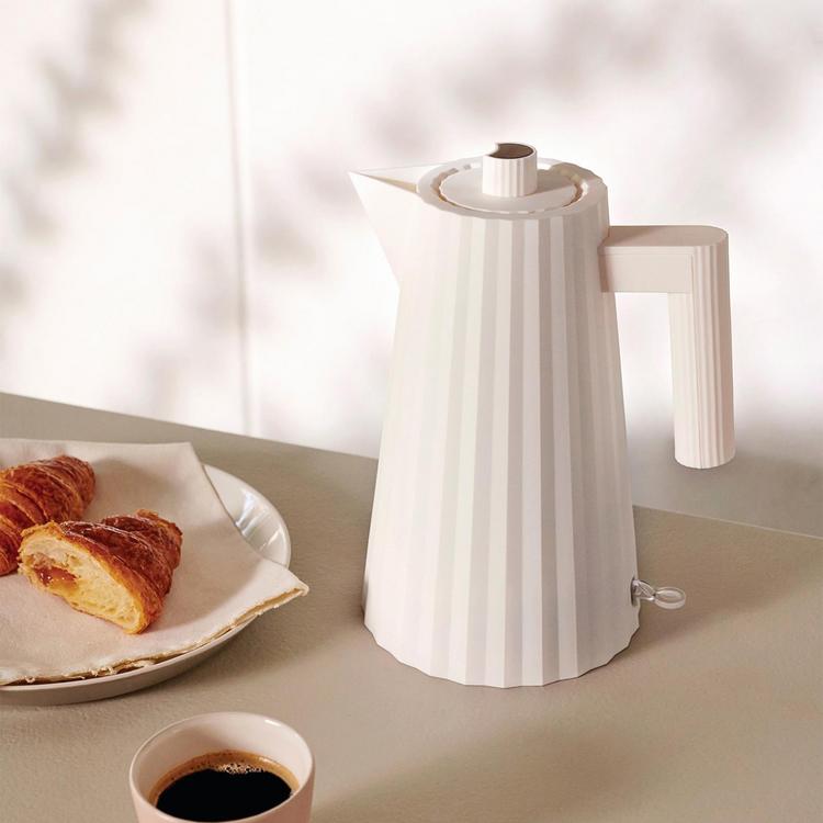 ALESSI ZENIT ホワイト ALESSI, Michele De Lucchi Plisse Electric Water Kettle | Zola
