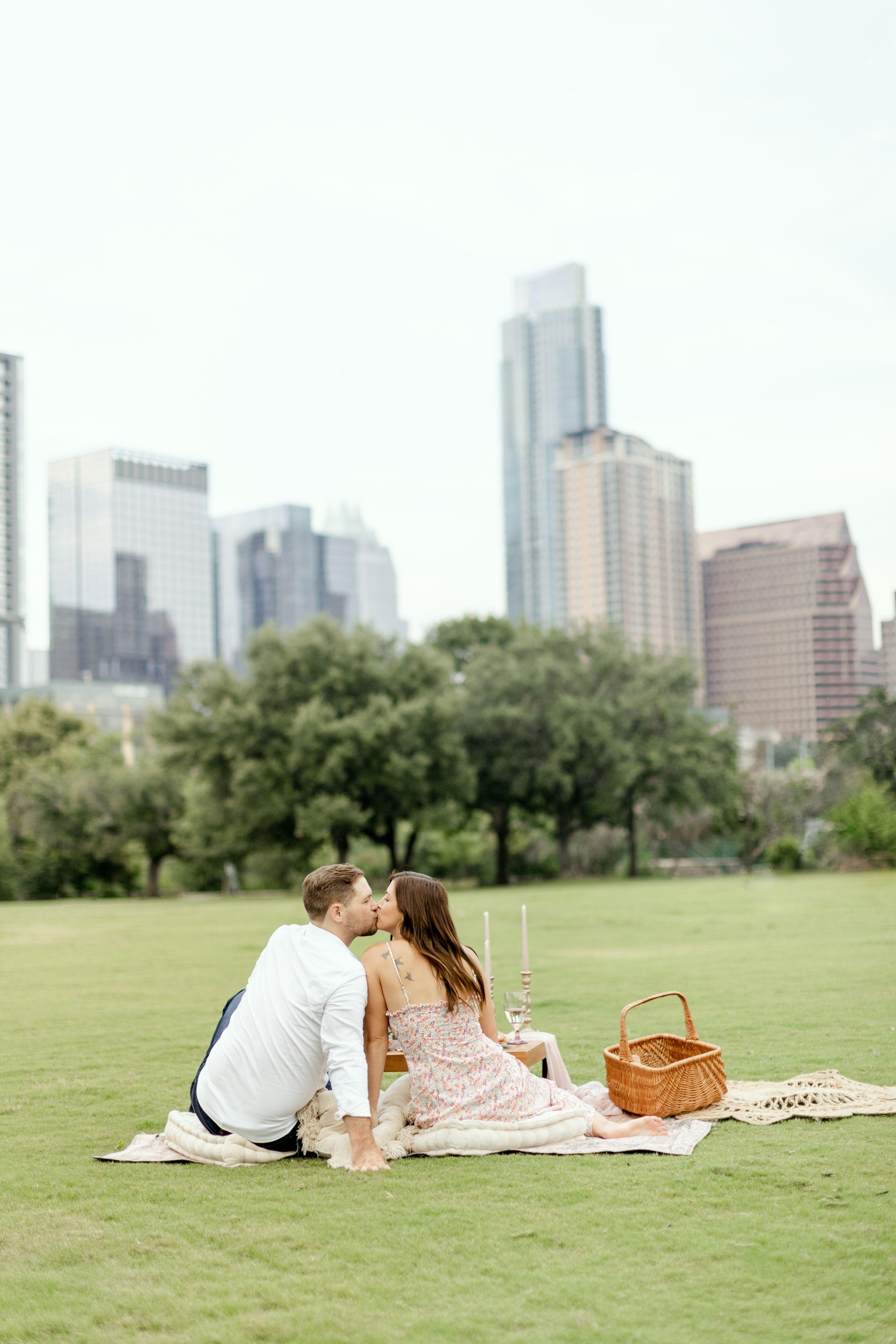 The Wedding Website of Aaron Drummond and Heather Allen
