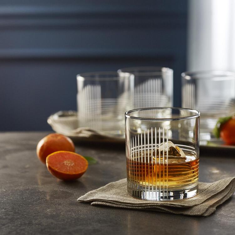 Square Drinking Whiskey Glasses Set of 4, Old Fashioned Glass Cup Bar Set, Stemless Everyday Rocks Whisky Glass Best Present for Men, Scotch