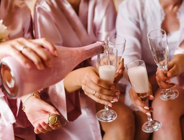 The Wedding Website of Ana's Bridesmaids Info and More ...