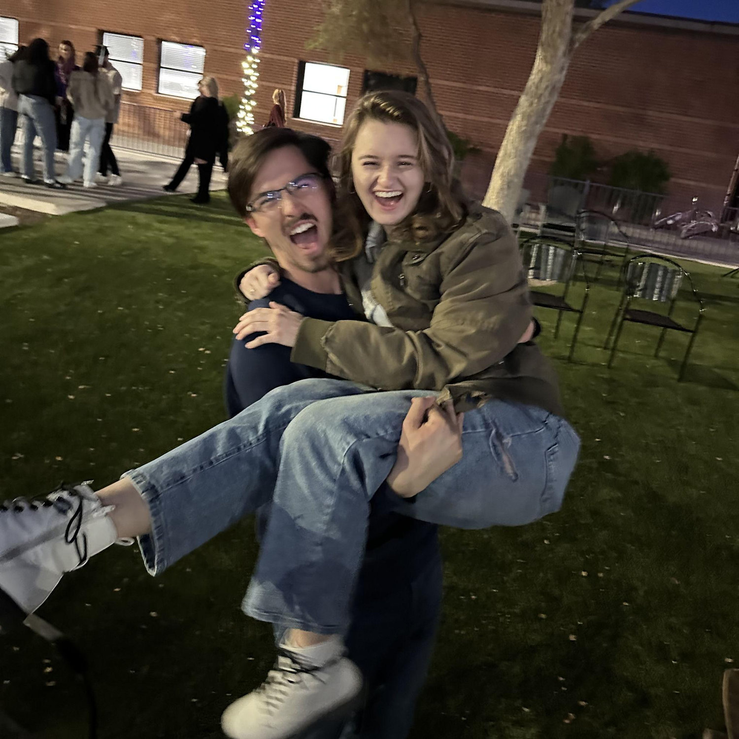 The night before Joey asked Makayla to be his girlfriend!