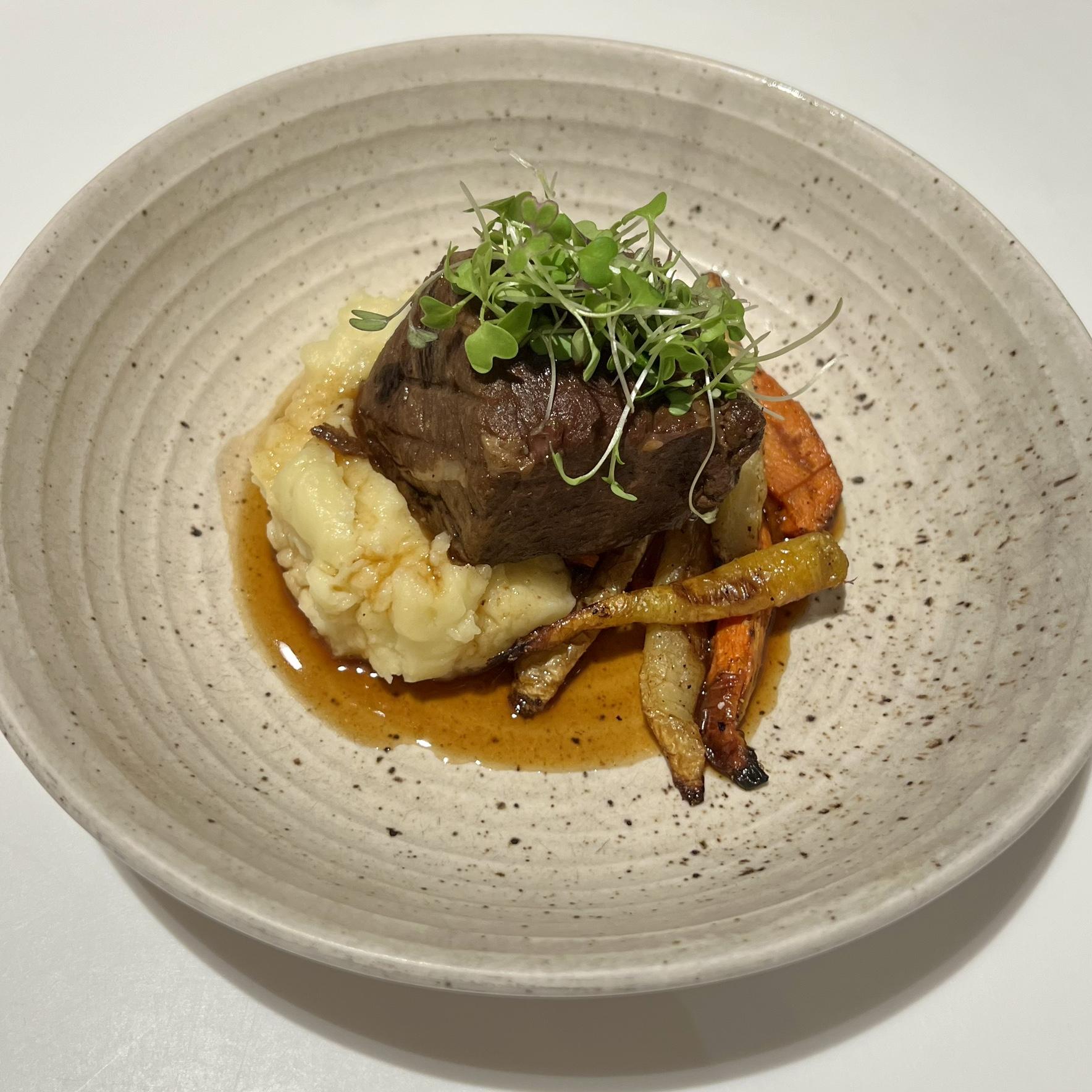 Dinner option beef:
20 hour braised short rib with braising jus,
Buttermilk mashed golden potatoes (v/gf),
Ginger rainbow carrots (vg/gf)