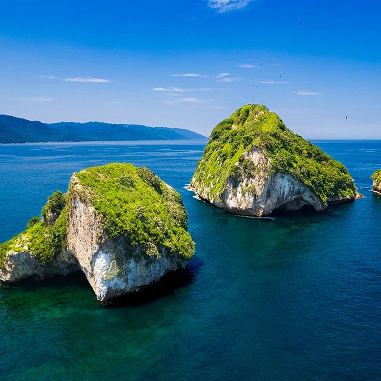 Los Arcos Marine Park. We will be passing by this on the boat on the way to the wedding! This is also a great snorkeling spot if anyone wants an excursion to do during the week.