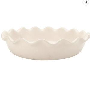 Ruffle pie dish