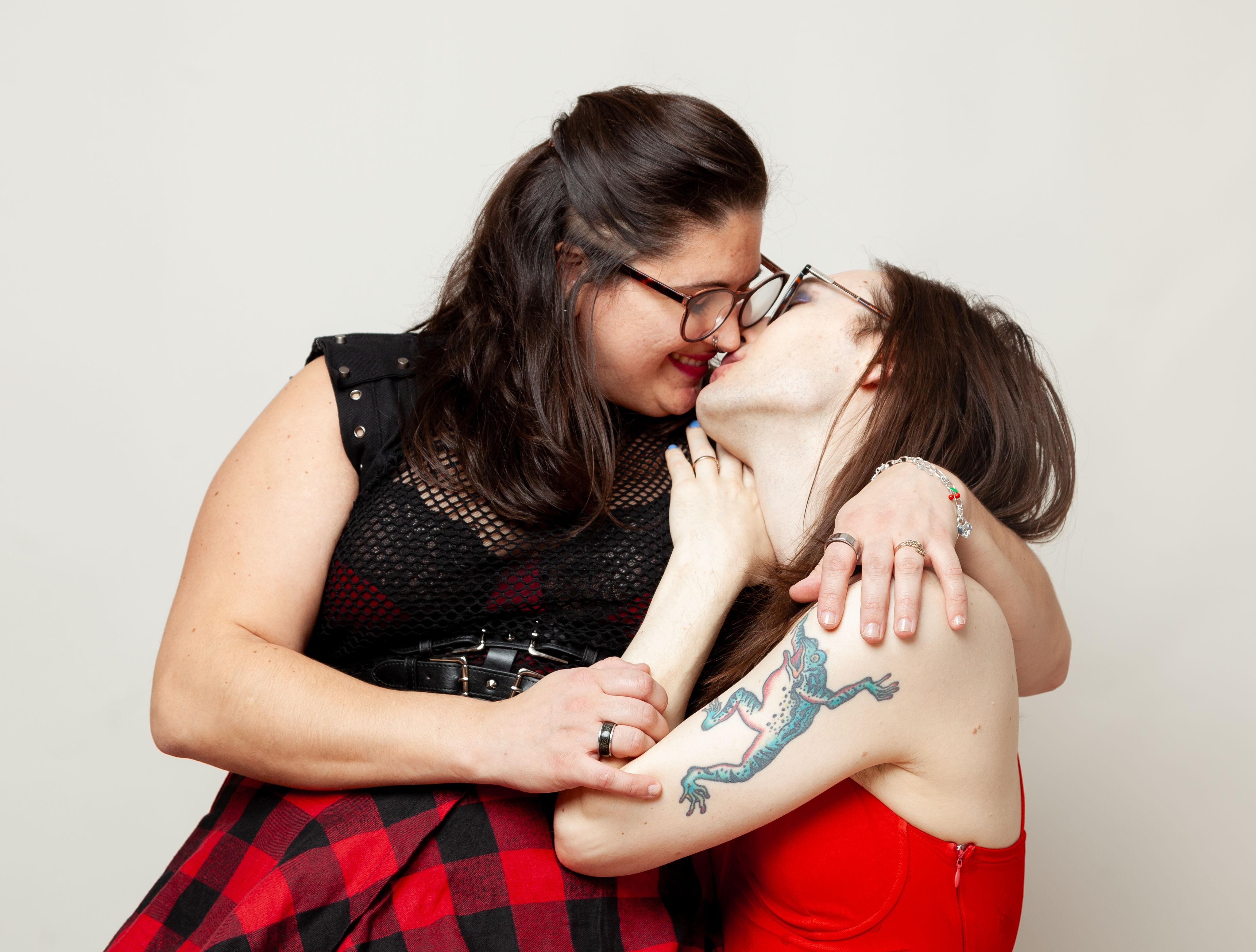 The Wedding Website of Em Seikkanen and kiki Seikkanen