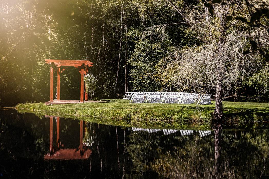 The Wedding Website of Destiny Greenwood and Dalton Wintersole