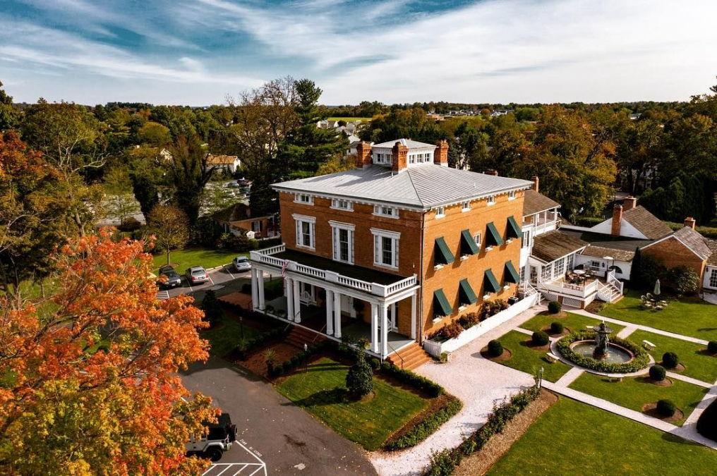 The Wedding Website of Brooke Weiss and Brett Yates