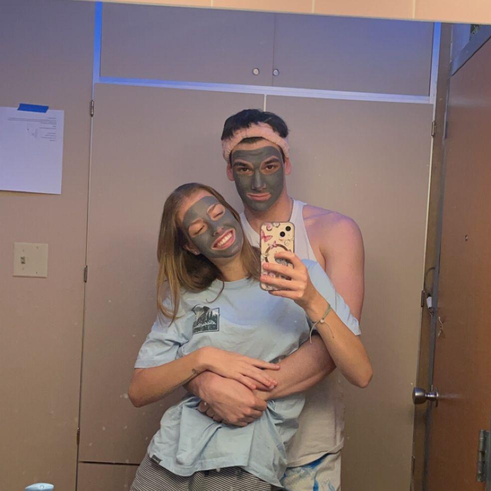 Face masks in the dorm room