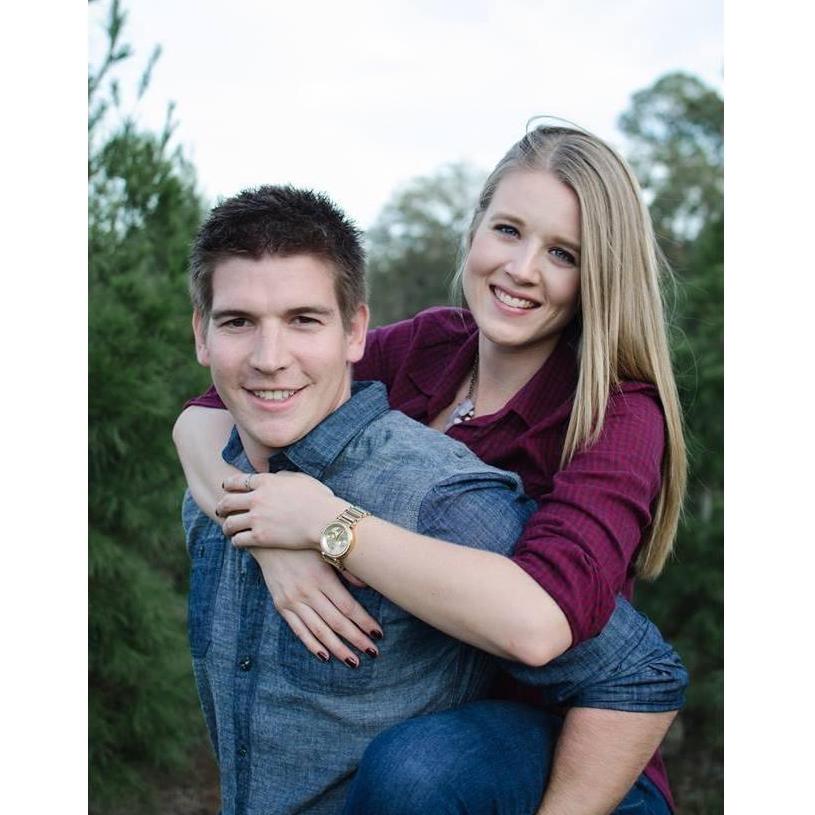 Each year, Adam and I love to cut down a "Florida" Christmas tree. Sometimes we take holiday photos, too! Christmas photos taken at Lazy Lay Acres in 2015.
