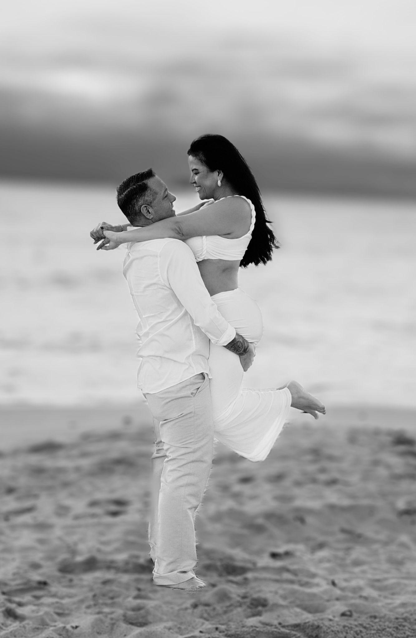 The Wedding Website of Claudia Mesa and Julio Puentes