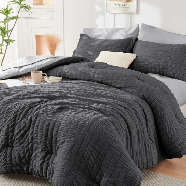 HYMOKEGE Dark Grey/Light Grey Oversized Queen Comforter Set Seersucker 7 Pieces, All Season Luxury Bed in a Bag for Bedroom, Bedding Set with Comforter, Sheets, Pillowcases & Shams