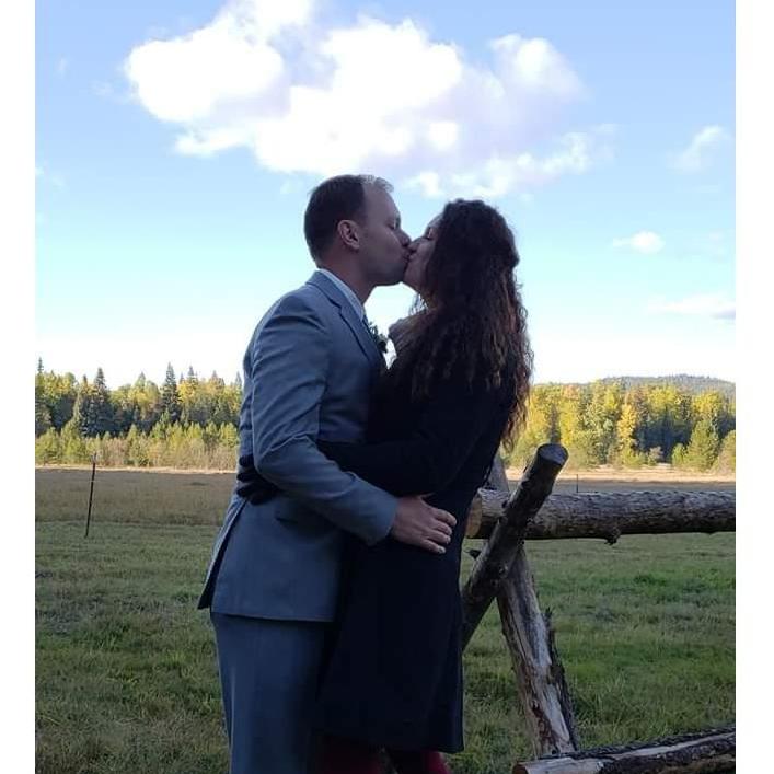 AWE!!!!! When Danni and Fonzy gave us an idea on their wedding day!!!!! <3