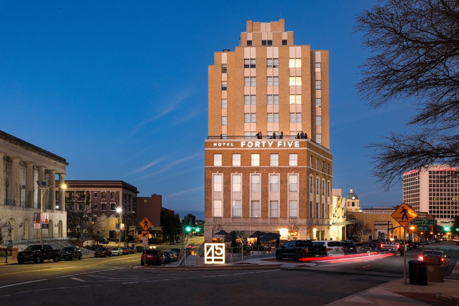 The Wedding Website of SHANNON GRANVILLE and NATE ROWLAND