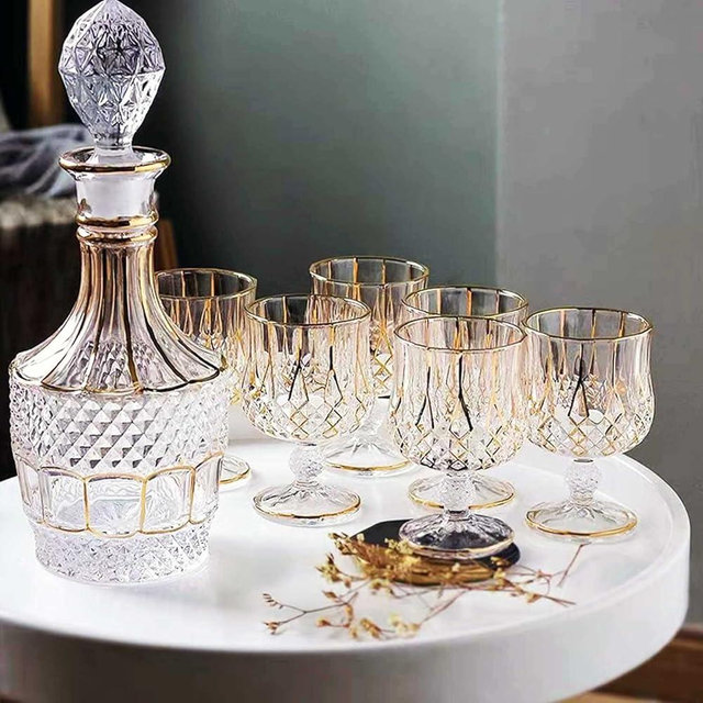 Bourbon Whiskey Decanter，Hand painted Gold Liquor Decanter Glasses Set, Golden Design Crystal Decanter and 6 Glasses，Bourbon Scotch Vodka Wine，tequila，Home bar ，Brandy， Gifts for men