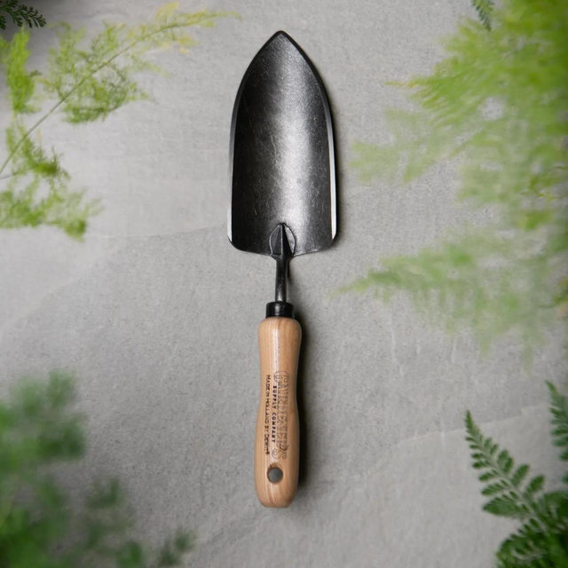 Gardener's Lifetime Trowel
