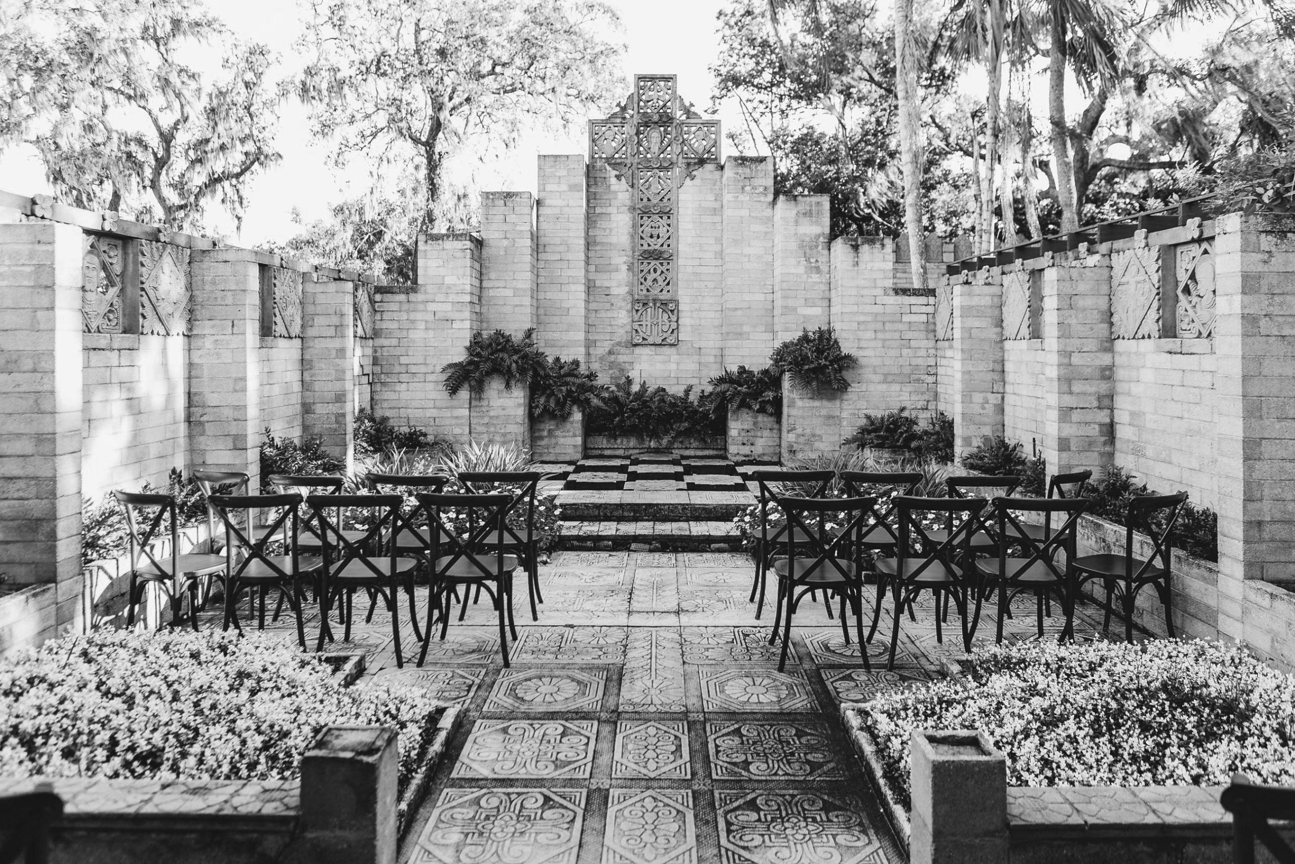 The Wedding Website of James Phillips and Samantha Perez