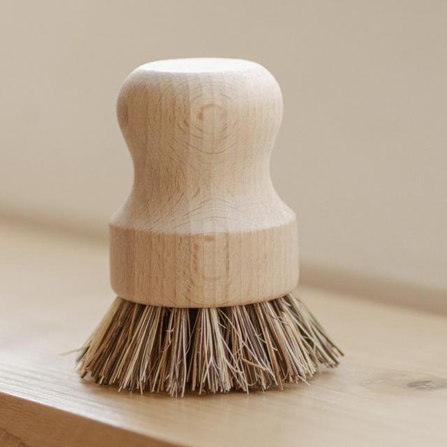 Pot Scrubber - White Teakwood & Plant Fiber